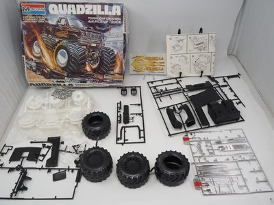 Monogram Quadzilla 4X4 Pickup Truck Plastic Model Kit#2419 1:24 Scale Junkyard