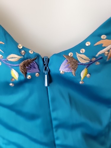 Mandalay Sheath Dress Sequin Sleeveless Blue Satin Sz 6 Floral Embroidered - Picture 10 of 19