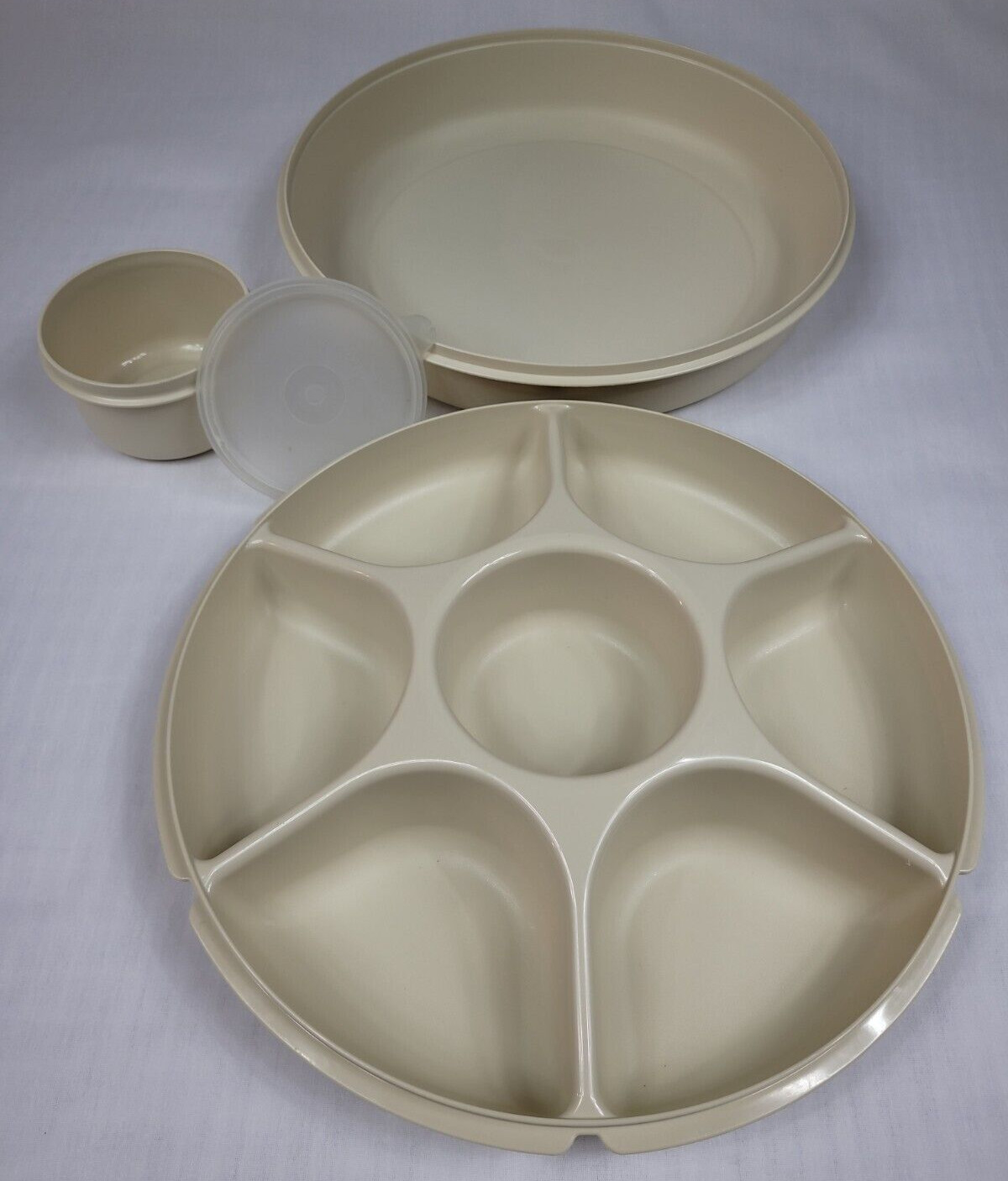 Vtg Tupperware 13” Veggie Fruit Dip Snack Party Tray 1665,66-3 & 1667-1 ...