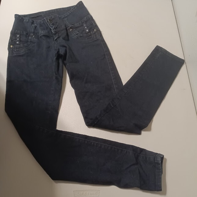 Degree Jeans Womens Black Size 11 button Fly nice