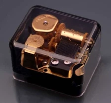 SANKYO TRANSPARENT BLACK  MUSIC BOX :  CLAIR DE LUNE DEBBUSY