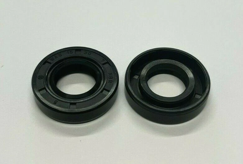 SELO 15x30x7 Nitrile Shaft Oil Seal with Garter Spring. R23 Double Lip. 15mm Shaft.