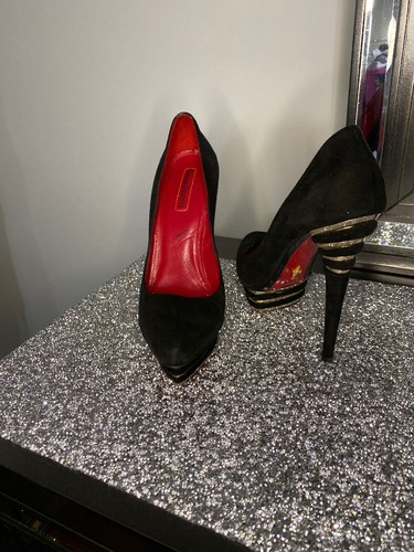 Scarpe con plateau Cesare Paciotti da donna nere in pelle scamosciata taglia 37. Elenco $850 - Foto 2 di 12