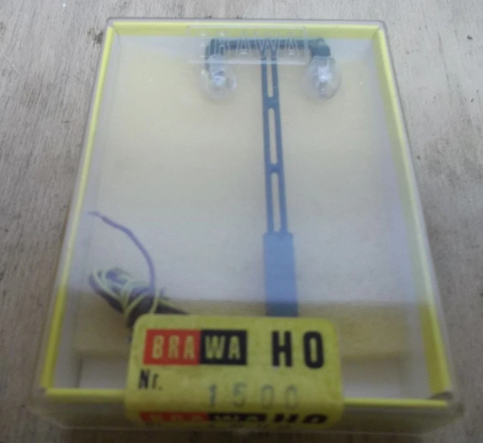 Rarität: Brawa H0 1500 doppelte Kugelleuchte geprüft in OVP - Bild 2 von 2