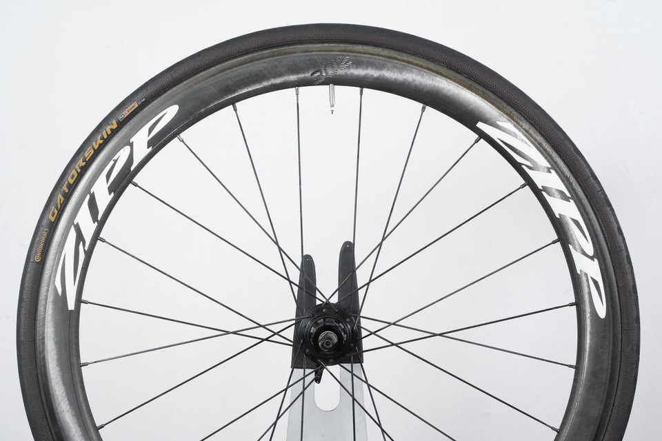 Paire De Roues Carbone Zipp 302 - Frein Jante, Compatible Shimano/SRAM 11v (occasion)