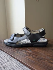Greenleaf Black Leather Spikeless Golf Outdoor SandalsWomen's size 10 M