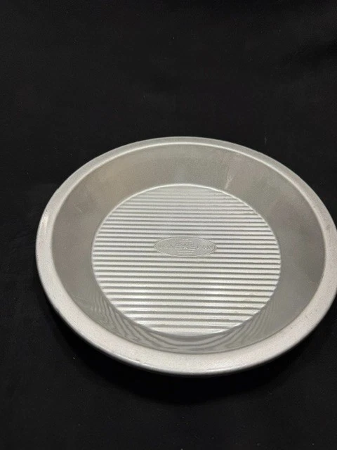 USA PAN 9" DEEP DISH FLUTED PIE PAN/PRE-OWNED
Opens in a new window or tab