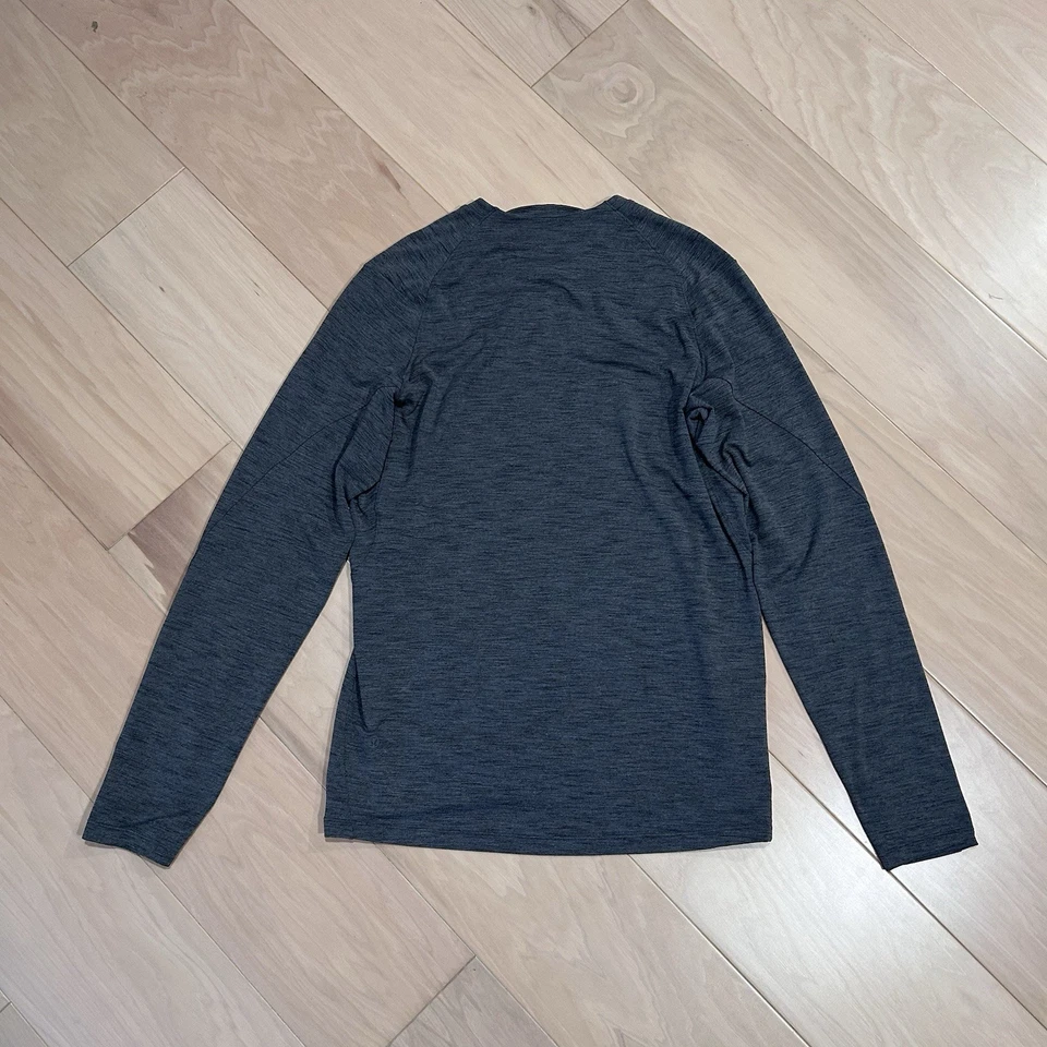 Lululemon Surge Warm Gray Pullover Long Sleeve Men’s Medium - Image 4 of 4