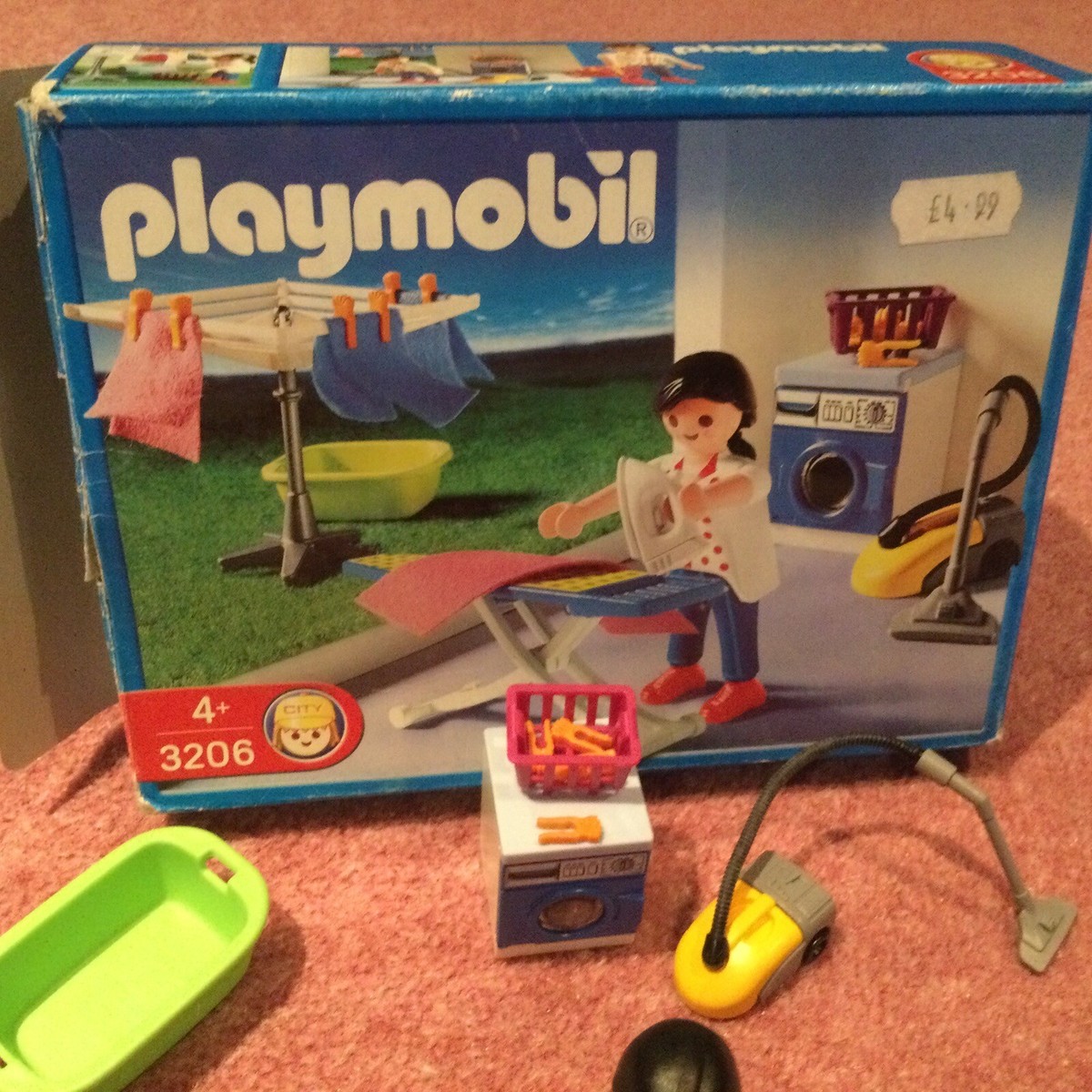 Playmobil 100% Complete Set 3206 City Life Laundry Room Housekeeper BOXED