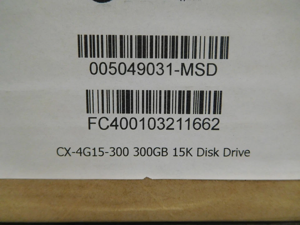 NEW SEALED EMC CX-4G15-300 005049031 300GB 15K 3.5 FC SAS Disk Drive HDD - Image 2 of 4