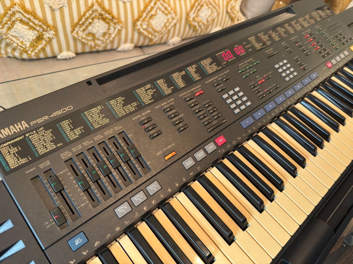 YAMAHA PSR-4500 Synthesizer Keyboard - RARE Made in Japan YAMAHA PSR-4500 Synthesizer Keyboard - RARE Made in Japan