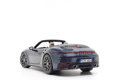 Norev 1:18 Porsche 911 Carrera S Cabriolet (992.2) in Yachting