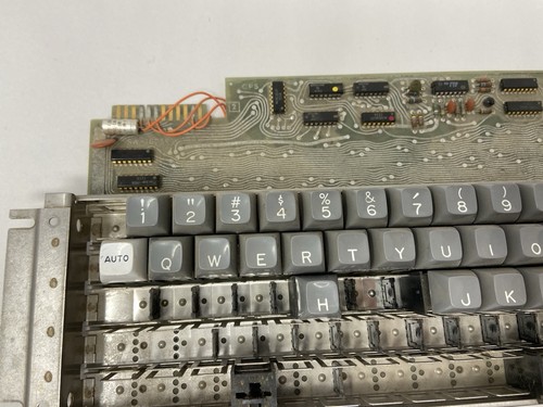 1973 Vintage micro switch keyboard model 53SW1-23 Serial 000662 Extremely Rare! - Picture 4 of 5