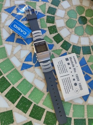 Vintage LCD Digitaluhr Casio Futurist A200 mit Etikett und Handbuch Nos