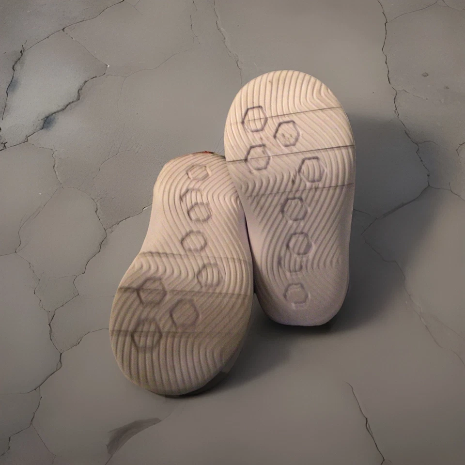 Lote de 10 pares de zapatos de bebé niño talla 5 y 6 Jordan’s, Nike, Vans, Converse Foto 4 de 4