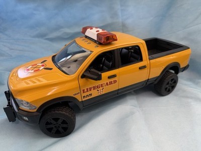 Bruder RAM 2500 Power Wagon Lifeguard
