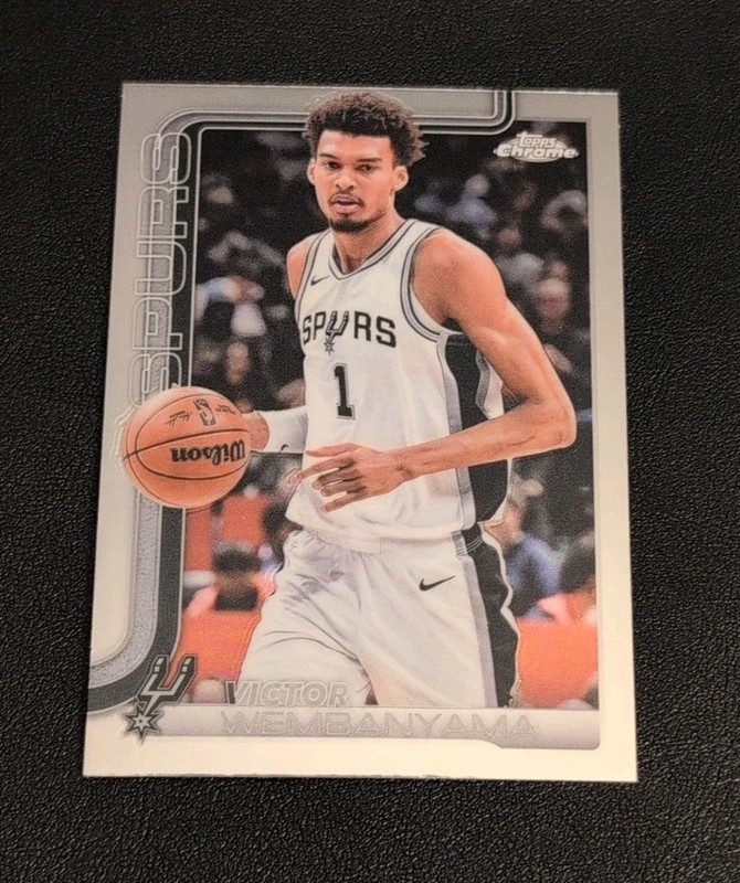 2025-26 Topps Chrome - Victor Wembanyama #221