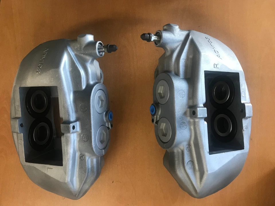 Front brake calipers for Lexus GS300 GS400 GS460 - Image 3 of 3