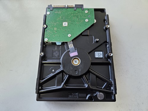 Dell Seagate 1TB 7200RPM SATA 3.5in HDD ( 0W0VNC ST1000NM0018 2F2130-136 ) REF - Picture 2 of 2
