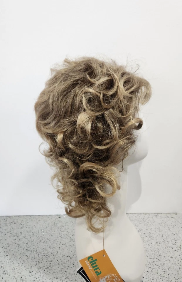 纽约纽约 Tony of Beverly Shag 风格卷发假发 24BT18 — 第 3/4 张图片