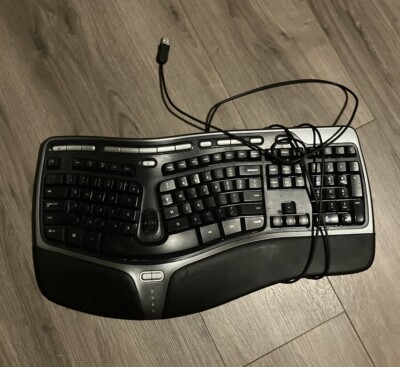 Microsoft Natural Ergonomic Keyboard 4000 v10. KU-0462 USB Wired, Tested Working