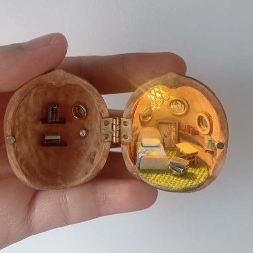 DIY Handcrafted Walnut Shell Miniature Dollhouse - Cozy Illuminated ...
