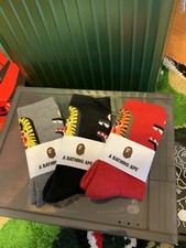 A BATHING APE SHARK SOCKS X3 RED GRAY BLACK