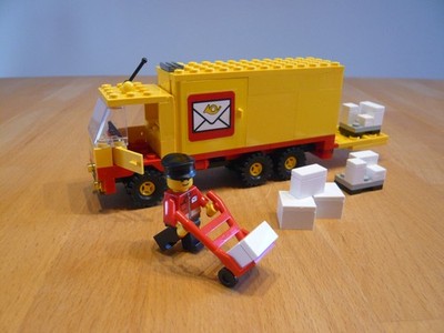 LEGO City MOC Postlaster Post-LKW Postwagen mit Fahrer