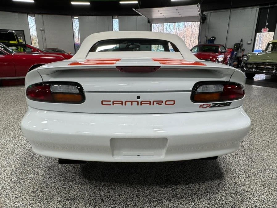Chevrolet Camaro 1997 convertible Z28 de 2 puertas Foto 4 de 4