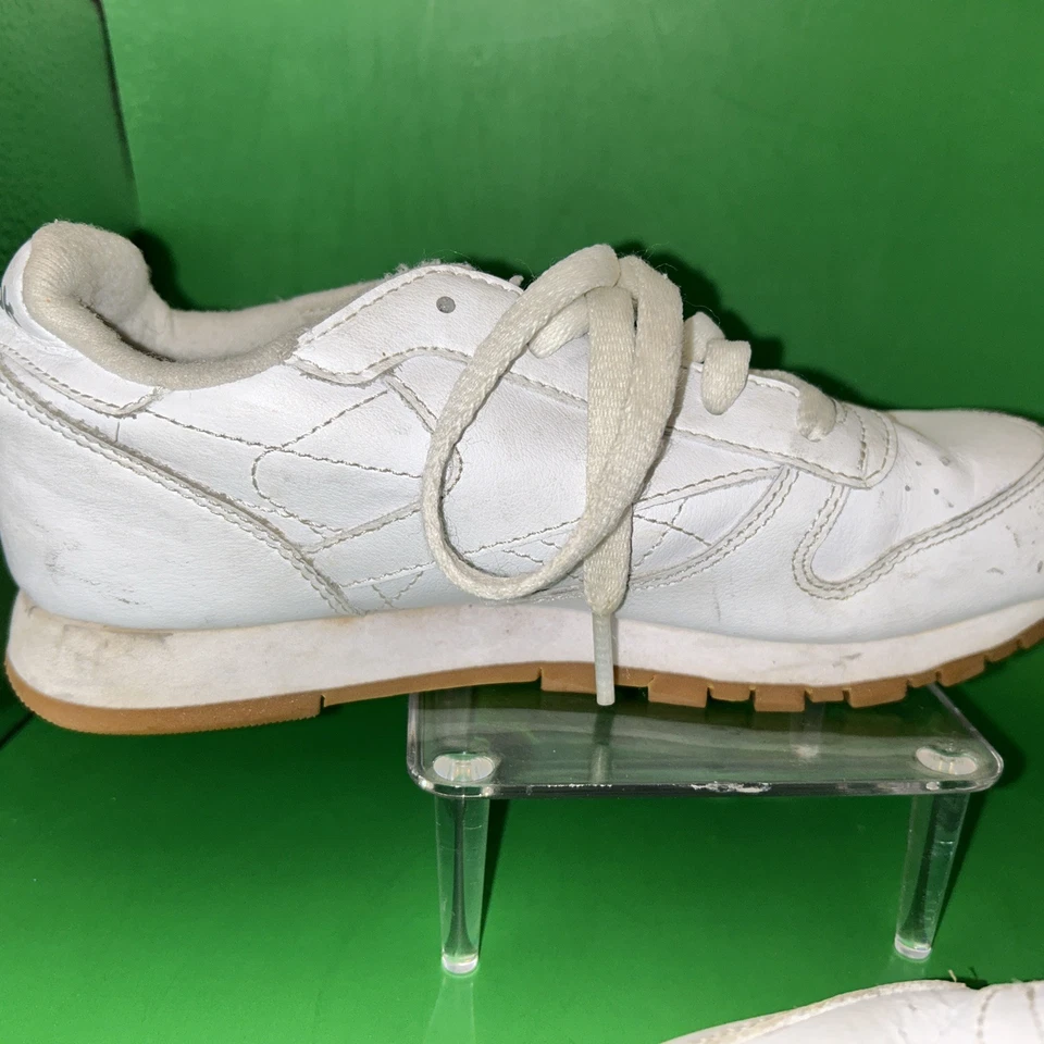 Zapatillas deportivas Reebok para niños pequeños talla 2 clásicas de cuero blancas Foto 2 de 4