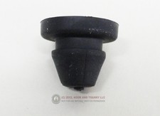 05-13 Ls2 Ls3 Ls7 Corvette Fuel Rail Engine Cover Mount Grommet Insulator Each