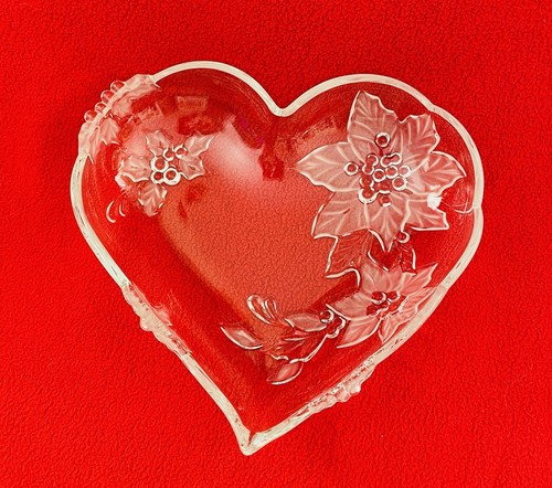 Piatto da portata in vetro fiorito natalizio a forma di cuore "Mikasa" Poinsetta - Foto 6 di 12