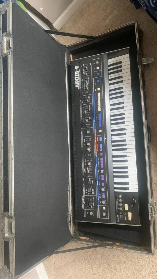 Roland Jupiter 6 Polyphonic Analog Synthesizer - Image 2 of 4