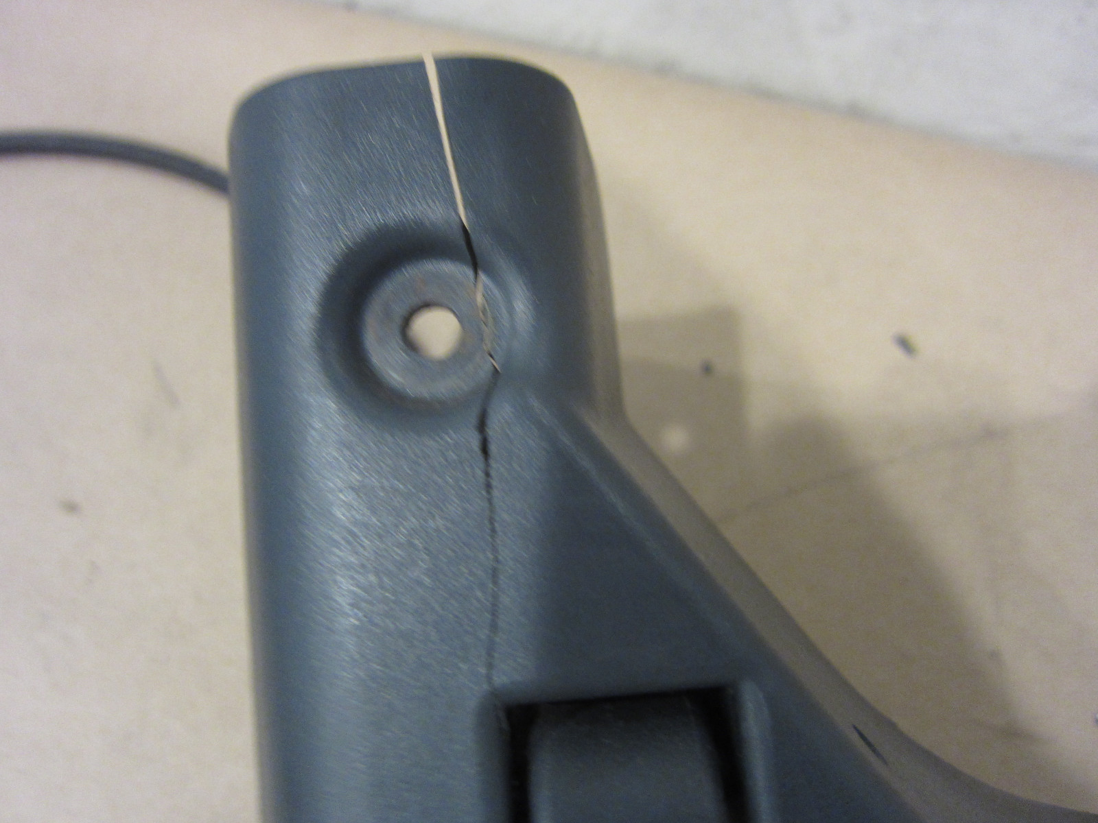 Ferrari California - RH Trunk Seperator Hook Cover With Cable - P/N 82853000