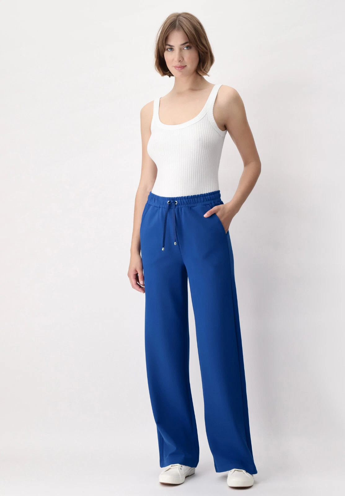 Oroblu Viscose City Flare Pants in Milan Stitch color ocean size L=12-14