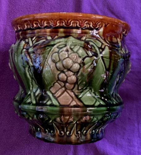 1916 BRUSH McCOY #206 GRAPE PATTERN  8" JARDINIERE / CACHE POT Greens & Browns