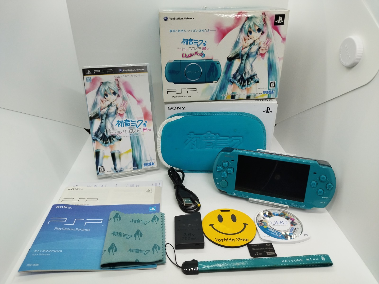 ConsolaPSPHatsuneMikuProjectDiva3000XZGsoloverdeturquesa[H]