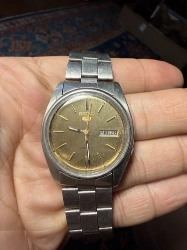 Vintage RARE Seiko 5 Automatic with German & English Day/Date Men's Wristwatch