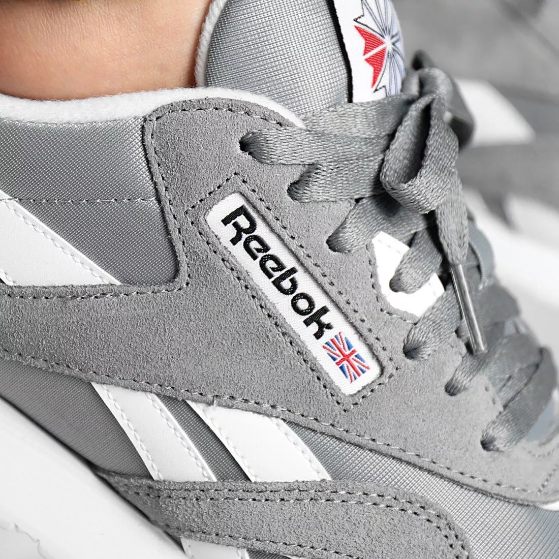 Reebok Men s Classic Nylon Gray Running Shoe UK Ubuy
