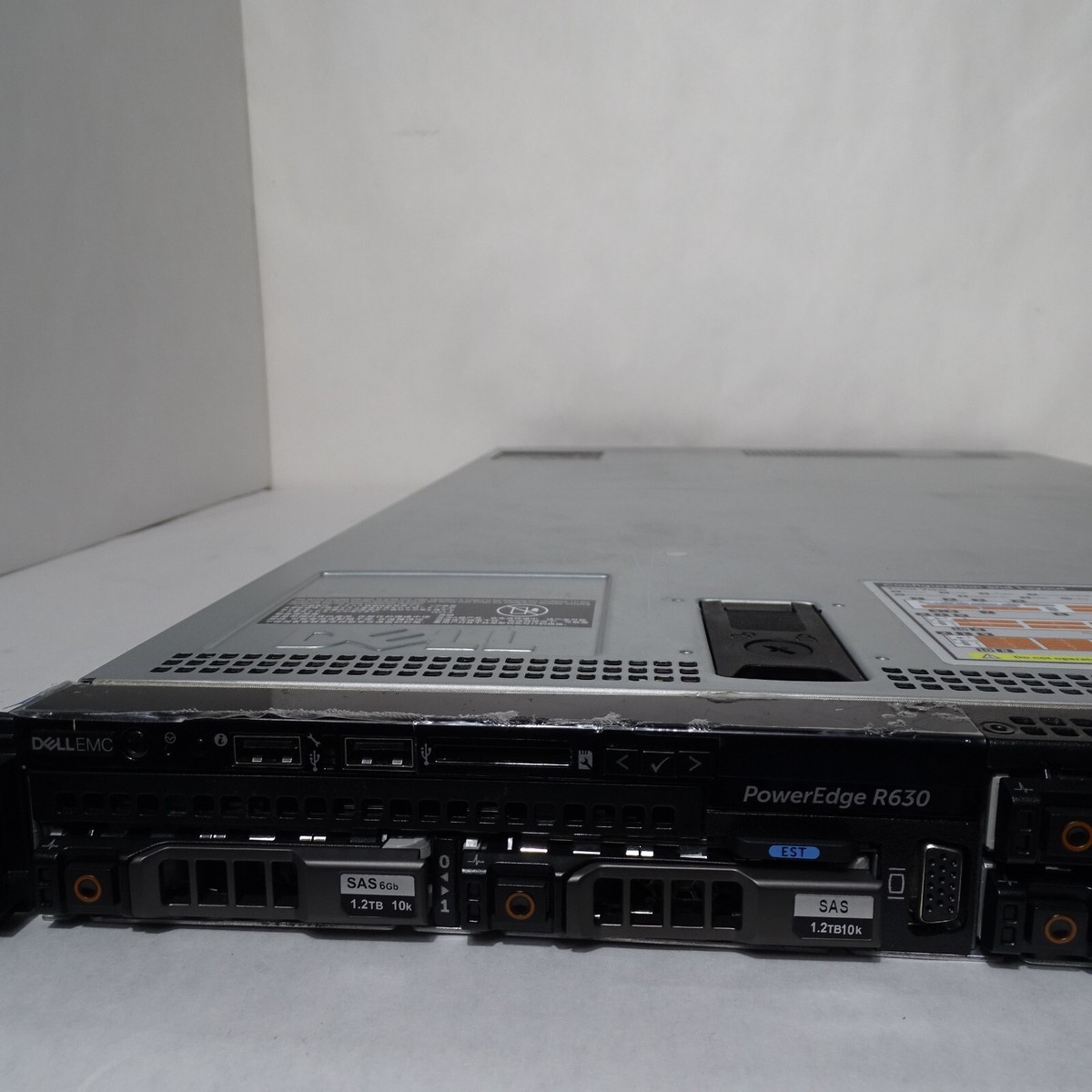 Dell R630 2x Intel Xeon e5-2640 v4 256 GB RAM 8x 800 GB SSDs