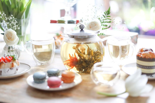 All-In-One Glass Teapot and Tea Kettle – Heatproof Borosilicate Glass Tea Maker - Picture 2 of 12
