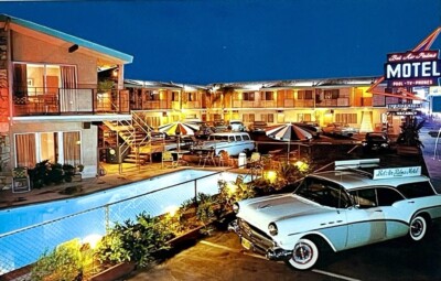 El Monte California - Bel Air Palms Motel - Swimming Pool Vintage Postcard