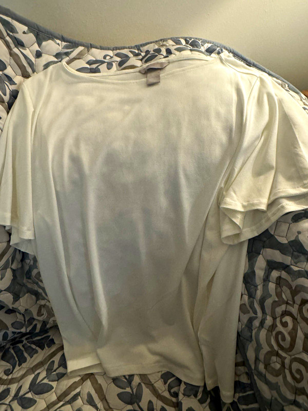 H&M Women's White Solid Crew Neck Short flowy Sleeve Knit Size L