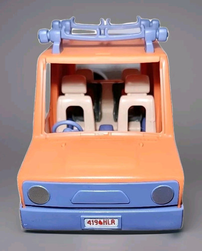 BLUEY Heeler Jeep 4WD FAMILY VEHICLE CAR By Moose Toys With Figure Car Orange - Picture 3 of 5
