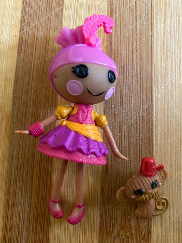 Lalaloopsy 3” Mini Doll Sahara Mirage with Ace Fender Bender’s Monkey
