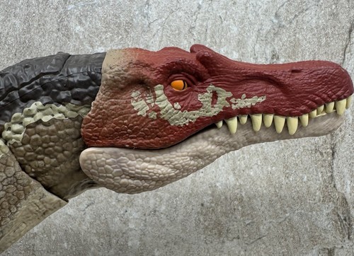 Jurassic World Legacy Collection Extreme Chompin’ Spinosaurus Target Exclusive - Picture 4 of 10