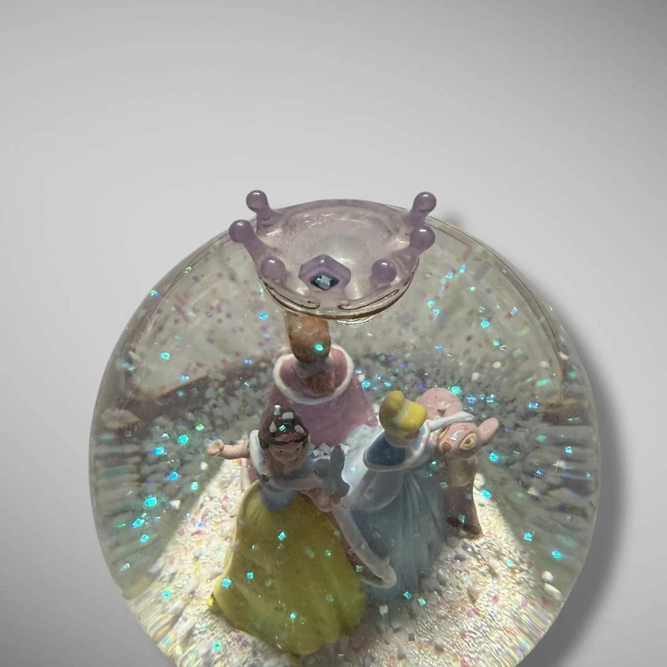 迪士尼公主雪球灰姑娘美女极光白雪公主冬天一次 — 第 3/4 张图片