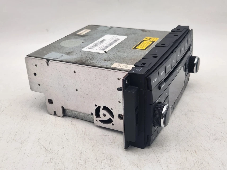 2008-2014 道奇充电器 克莱斯勒 300 音频收音机显示接收器 原始设备制造商 — 第 3/4 张图片