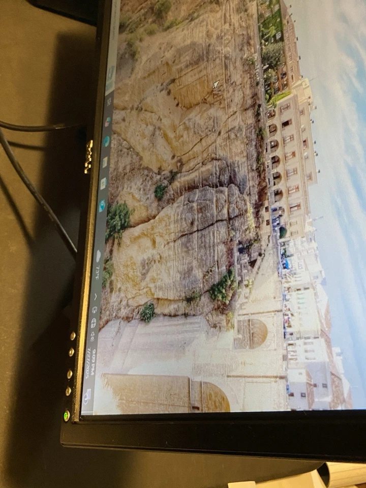 Dell LCD Monitor - Image 4 of 4