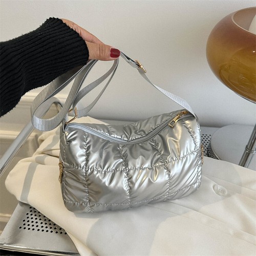 Women Small Tote Bag Fashion Crossbody Bag Solid Color Quilted for Autumn Winter - Picture 5 of 11